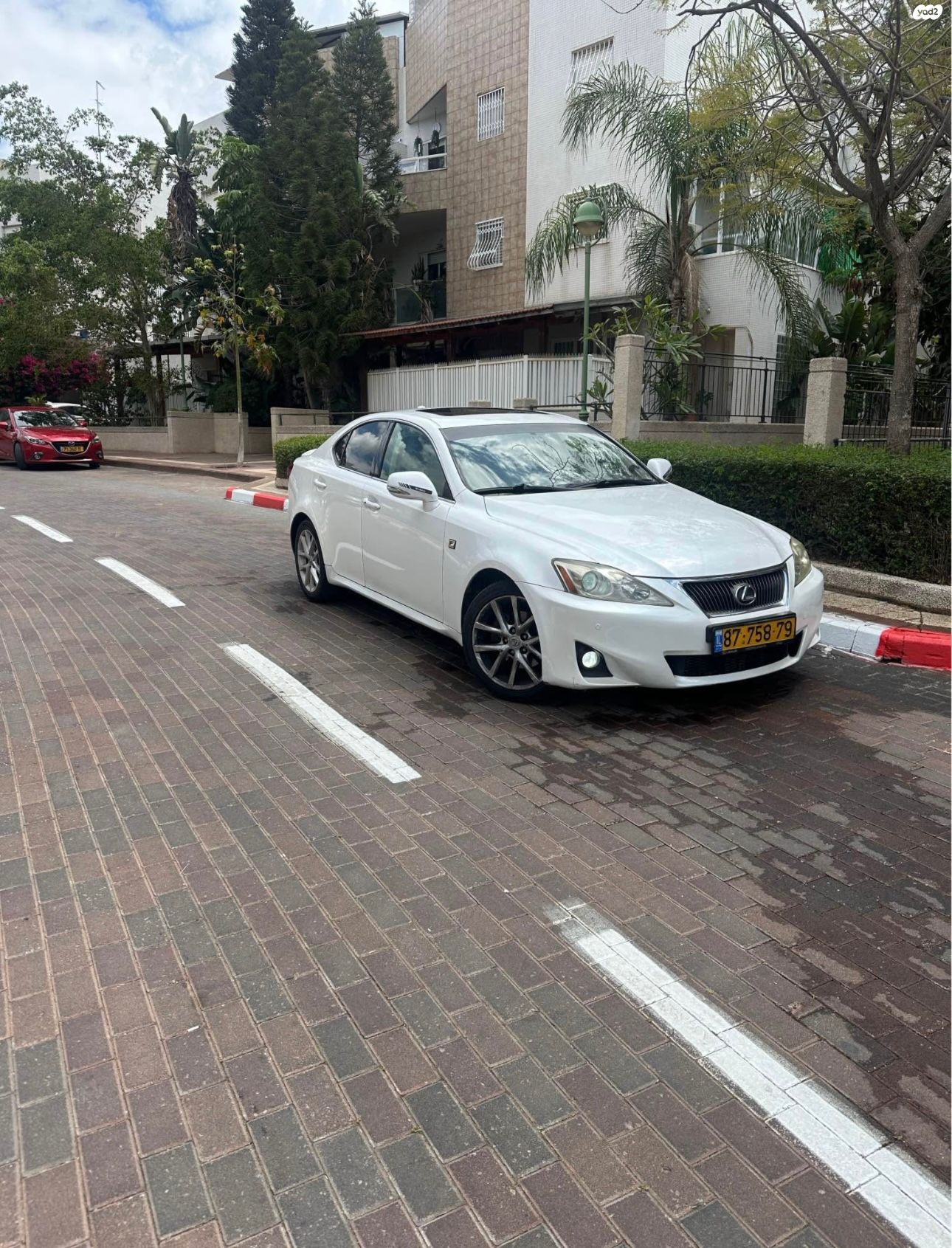 מודעת רכב לקסוס IS