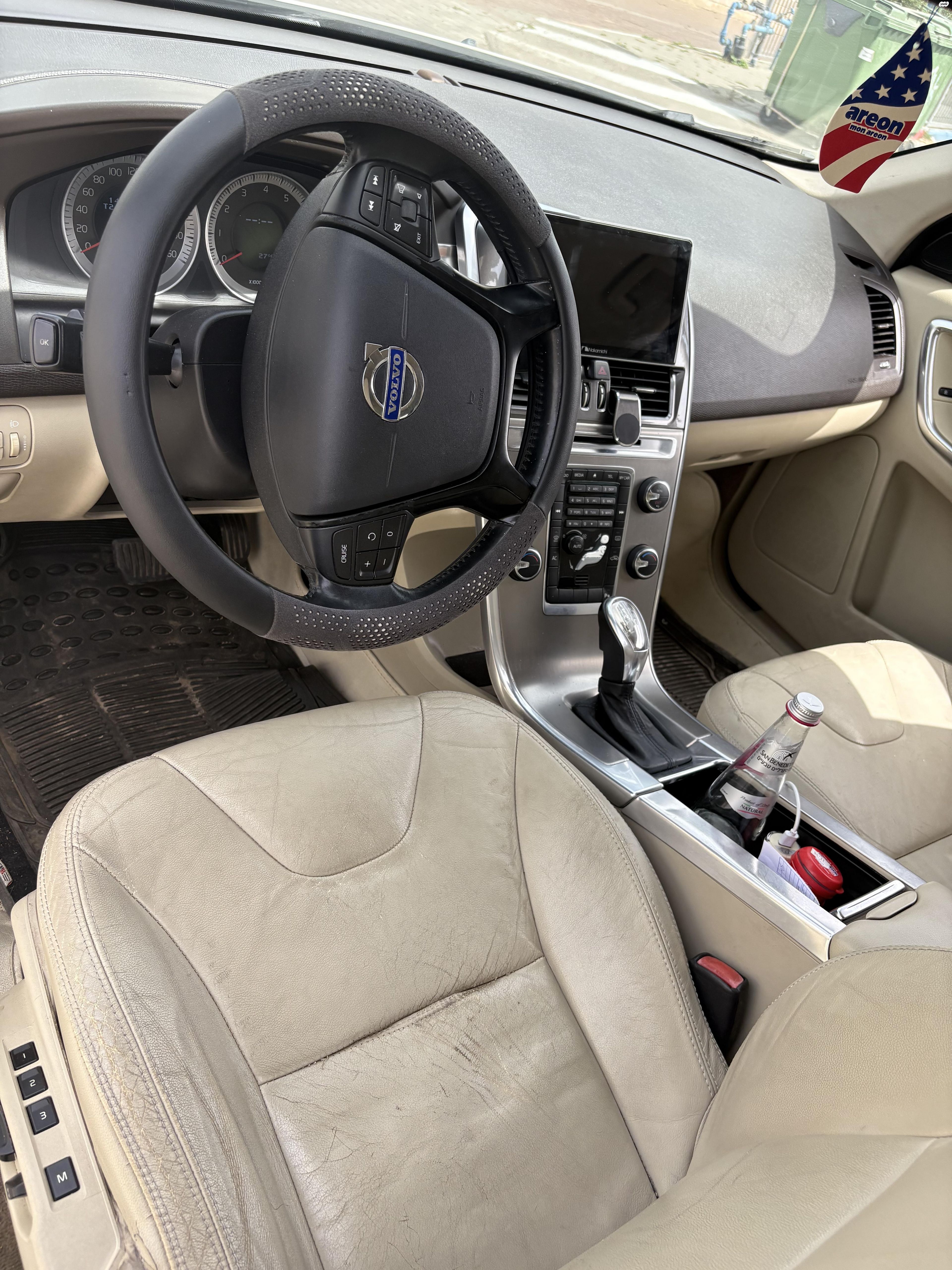 מודעת רכב וולוו XC60