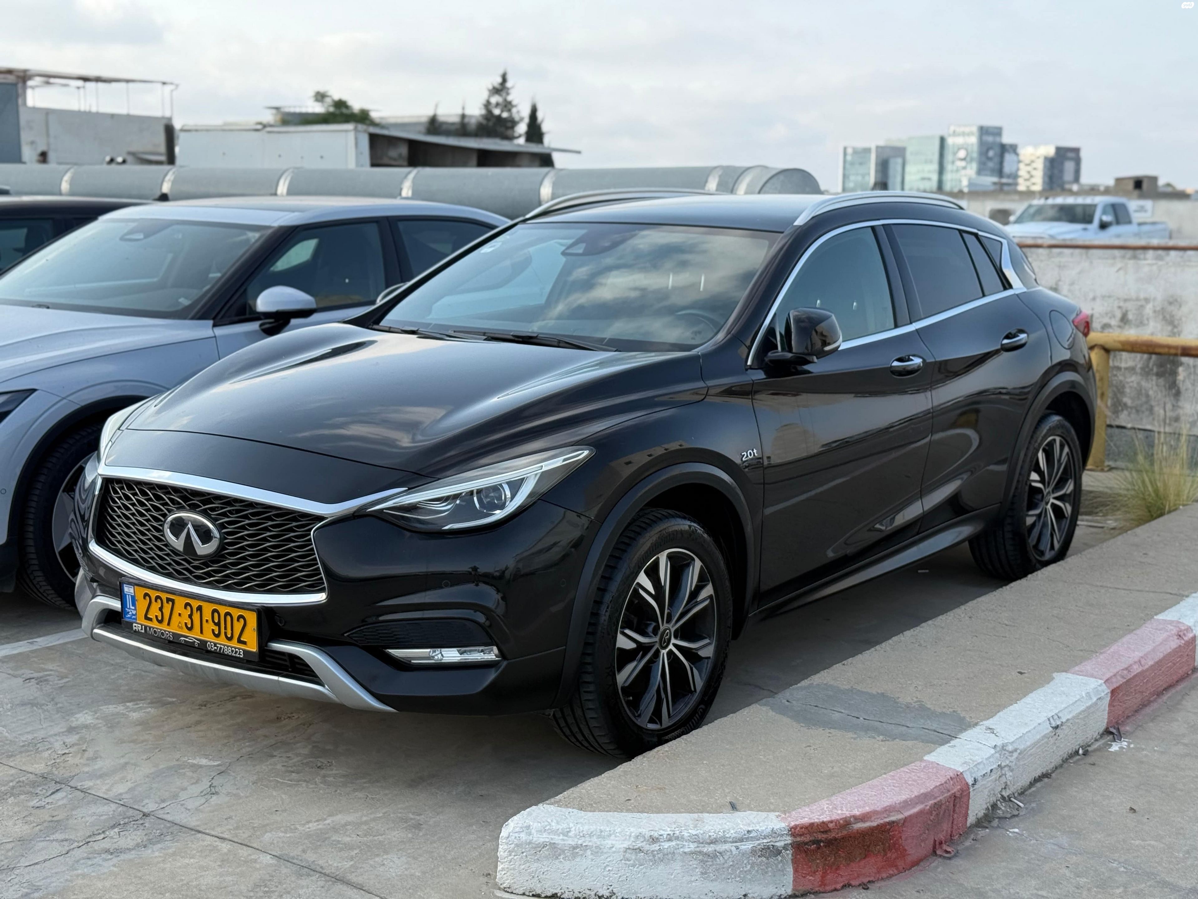 מודעת רכב אינפיניטי QX30