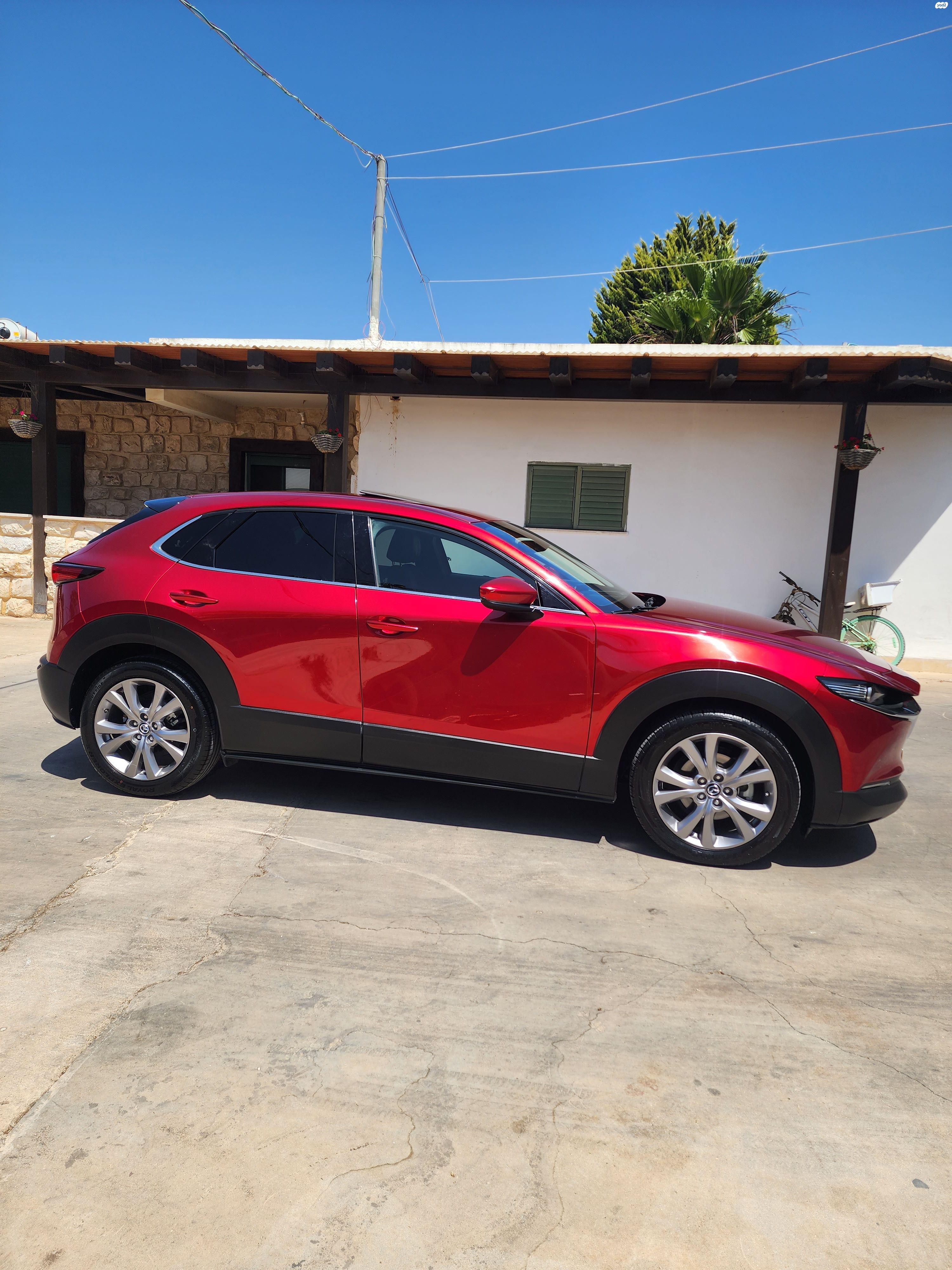 מודעת רכב מאזדה CX-30
