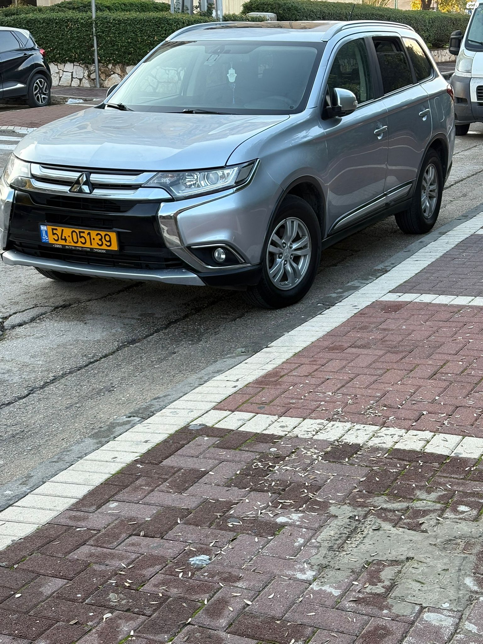 מודעת רכב מיצובישי אאוטלנדר