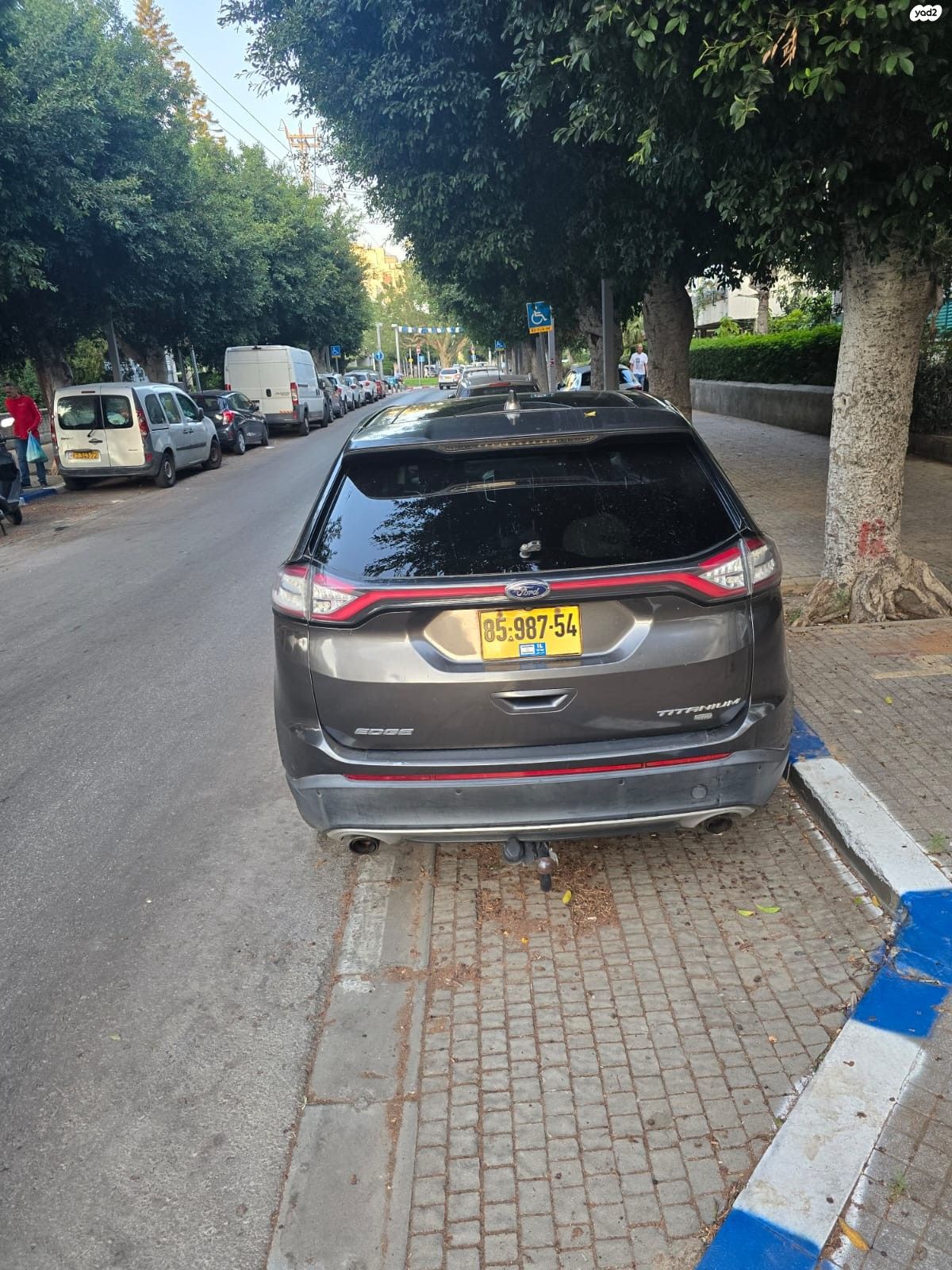 מודעת רכב פורד אדג'