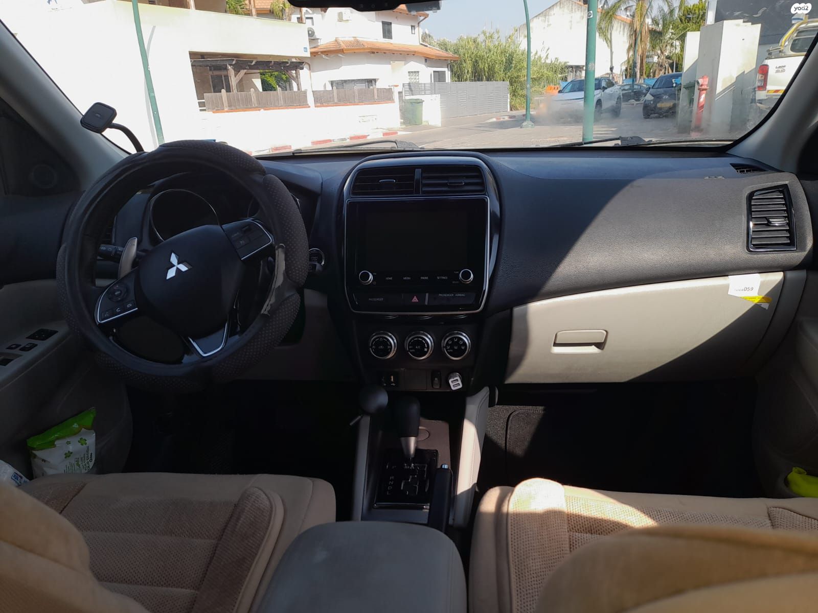 מודעת רכב מיצובישי ASX