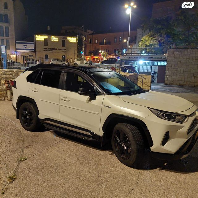 מודעת רכב טויוטה RAV4