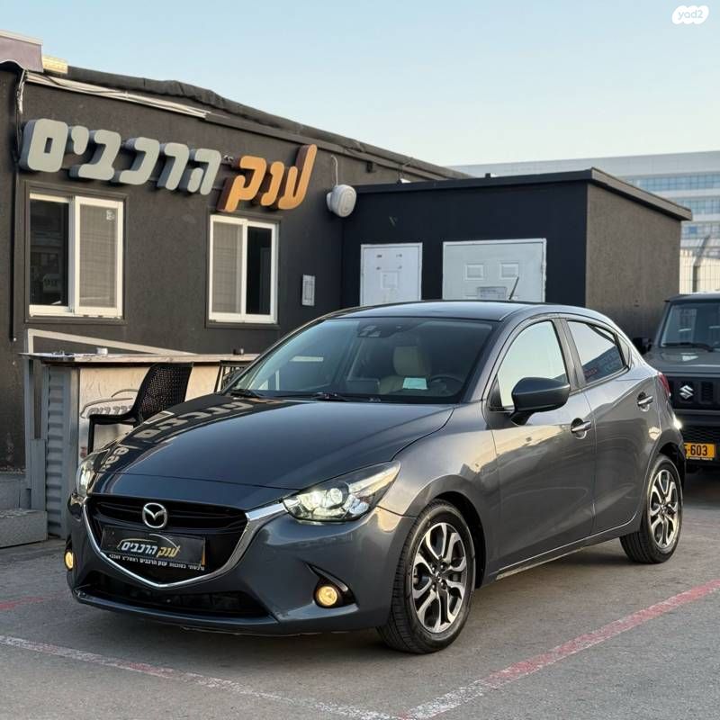 מודעת רכב מאזדה 2