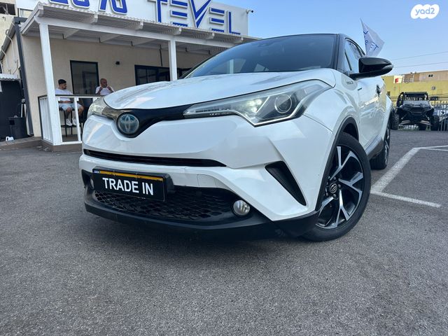 מודעת רכב טויוטה C-HR 2