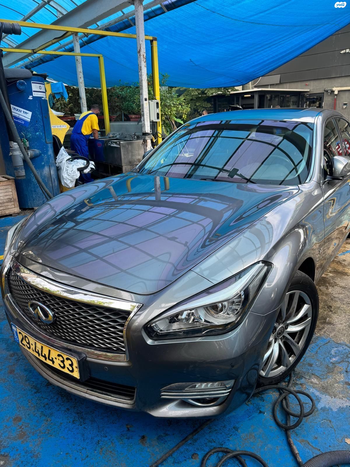 מודעת רכב אינפיניטי Q70