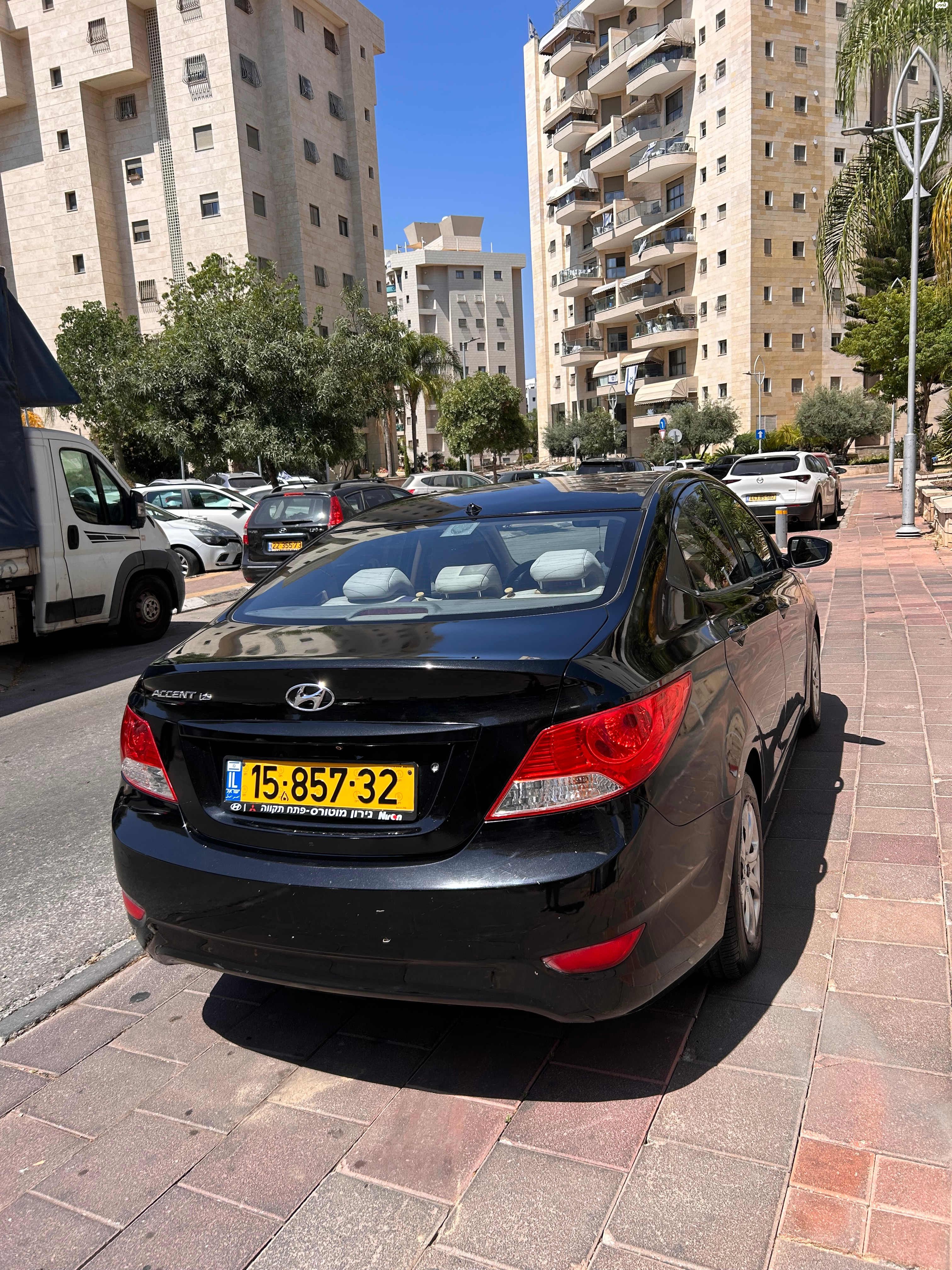 מודעת רכב יונדאי אקסנט i25