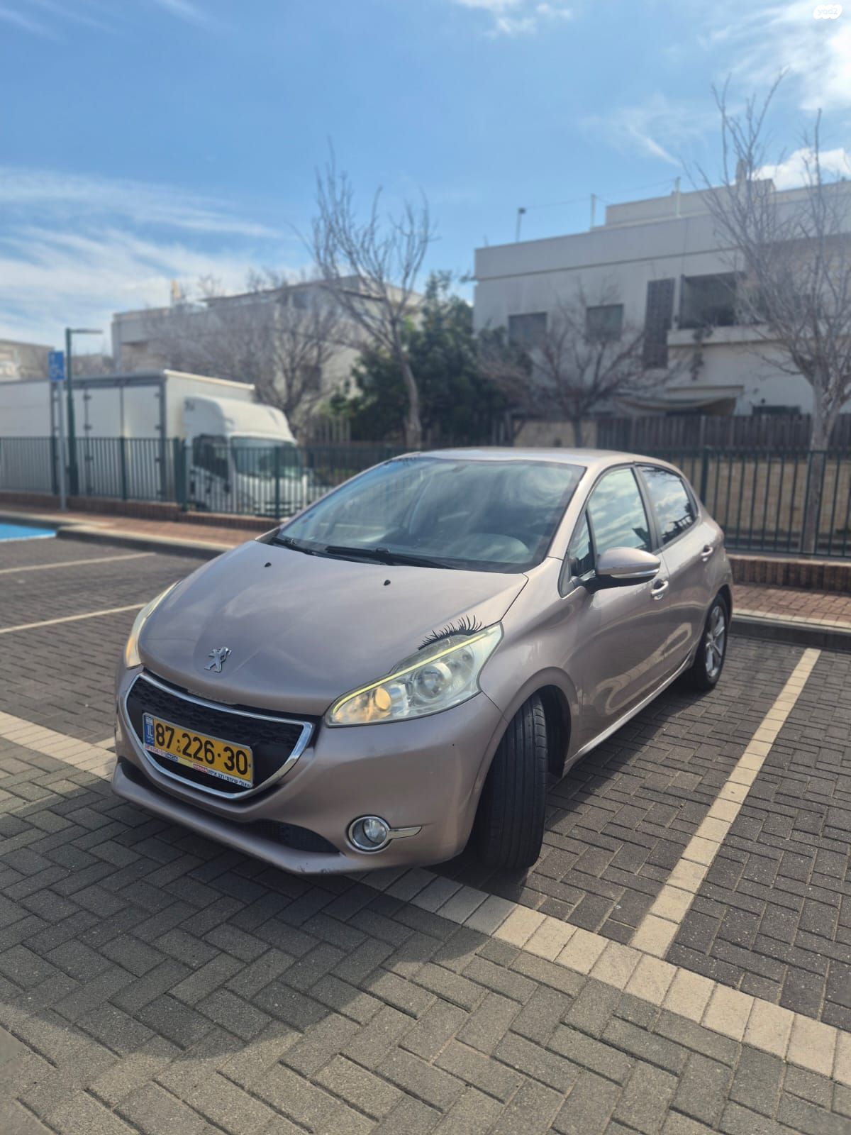 מודעת רכב פיג'ו 208