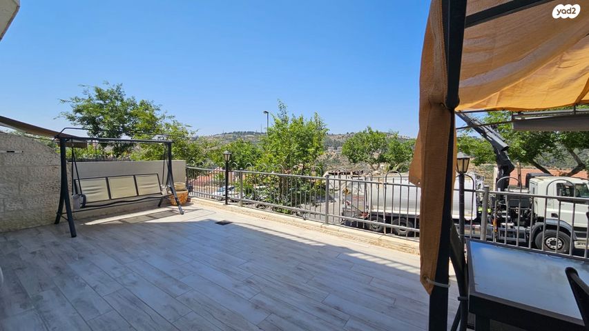 דירת גן, רפאל דה לה פרגולה, גילה, ירושלים