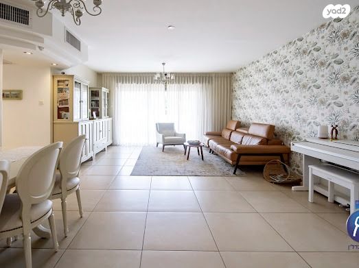 דירה, נווה גן, פתח תקווה