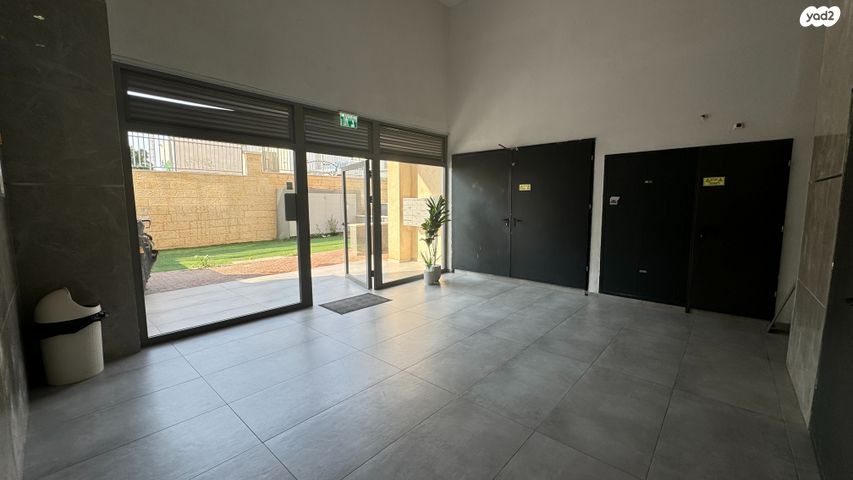 דירה, יפה ירקוני, עפולה