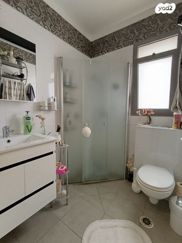 דירה, יהודה, נשר, ערד