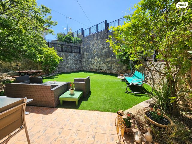 בית פרטי/ קוטג', צעירה, כפר ורדים