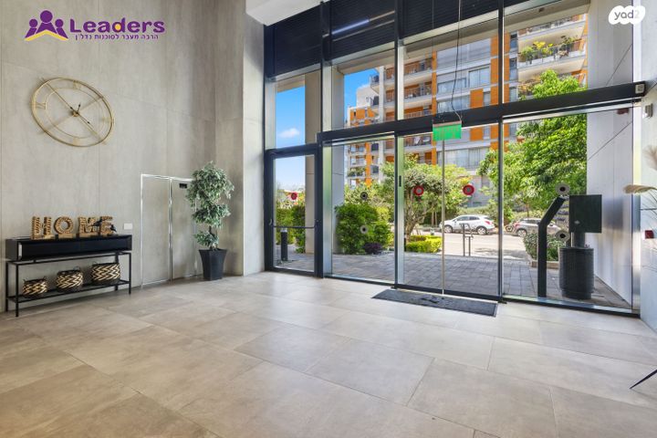 דירת גן, שלום רוזנפלד, גליל ים (מתחם הכוכבים), הרצליה