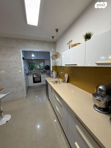 דירת גן, שדרות קיש, כרמל מרכזי - שד' קיש, חיפה