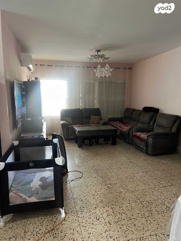 דירה, הנרייטה סולד, יוספטל, חדרה