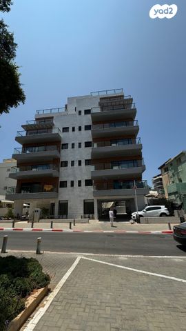 דירה, צבי הירש קלישר, מחנה יהודה, פתח תקווה