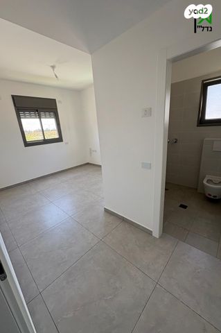 דירה, העגור 4, החותרים, טירת כרמל