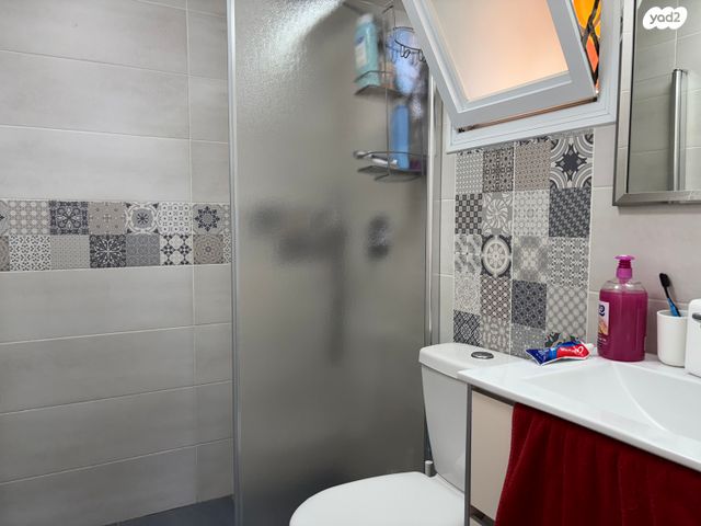 דירה, רות, חיפה