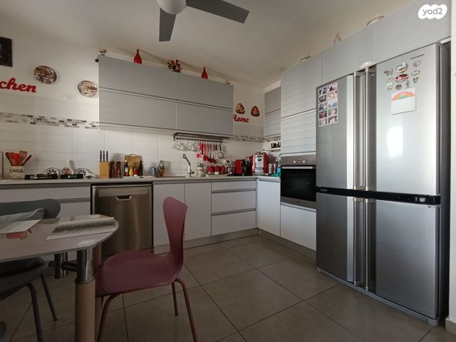 דירה, יהודה, נשר, ערד