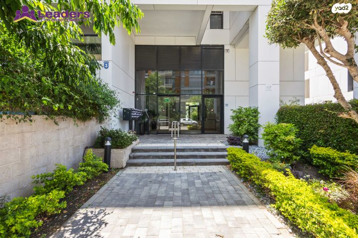 דירת גן, שלום רוזנפלד, גליל ים (מתחם הכוכבים), הרצליה