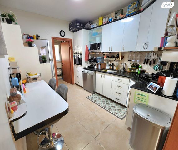 דירה, עמיאל רוז'נסקי, אפרים, רחובות