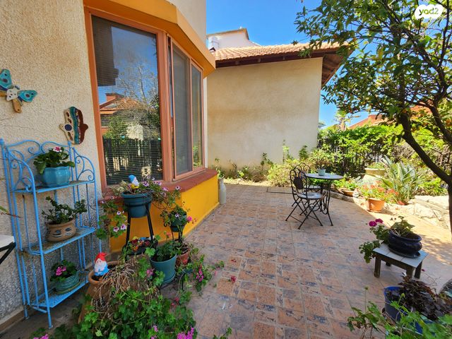 בית פרטי/ קוטג', צעירה, כפר ורדים