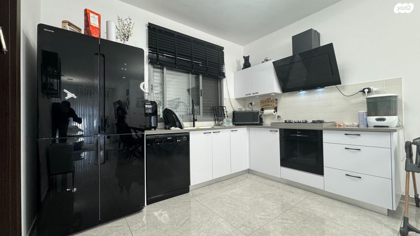 דירה, יפה ירקוני, עפולה