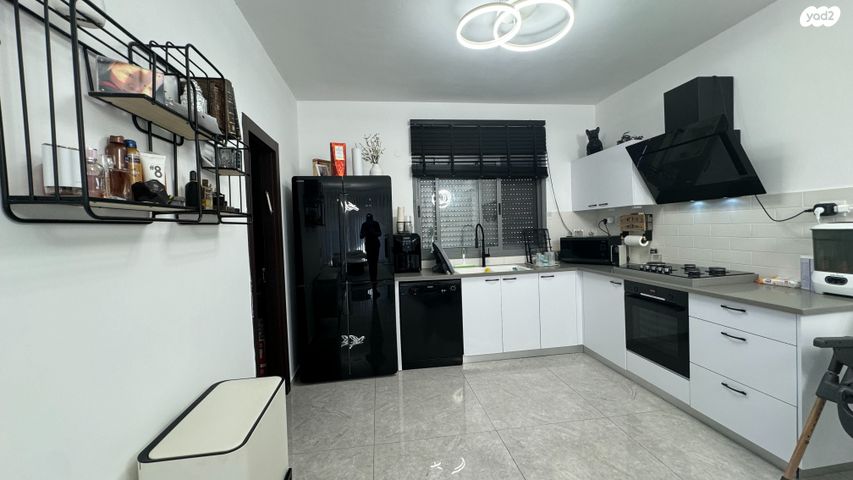 דירה, יפה ירקוני, עפולה