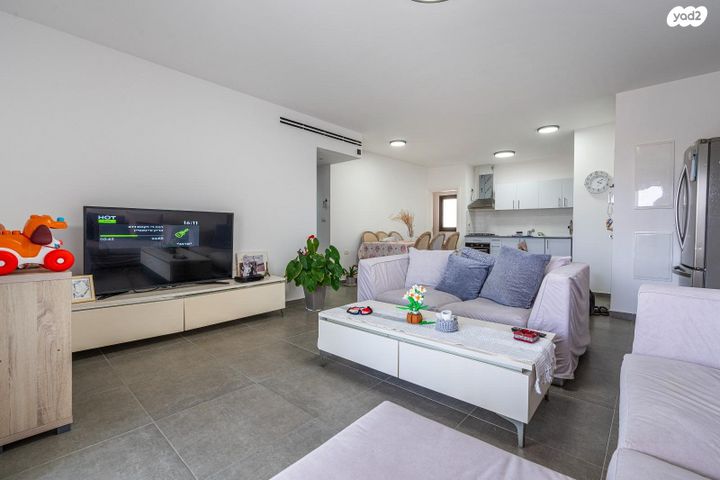 דירה, שדרות מנחם בגין, גבעת אולגה, חדרה