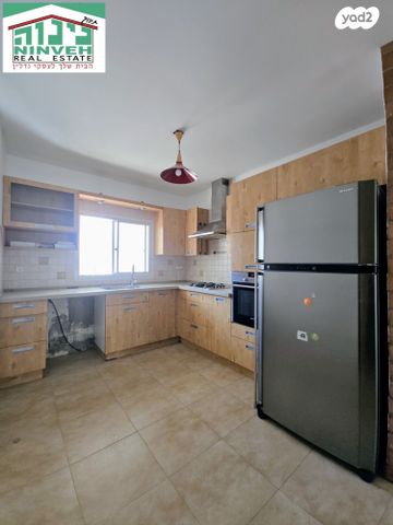 דירת גן, לב הפארק, רעננה