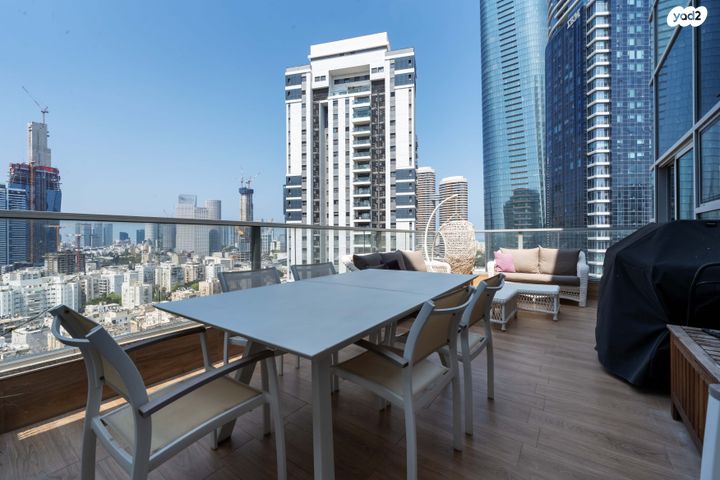 גג/ פנטהאוז, גבעתיים