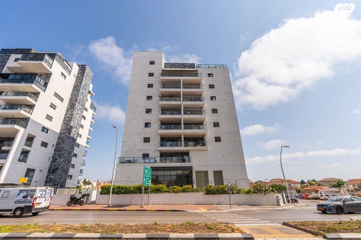 דירה, שדרות מנחם בגין, גבעת אולגה, חדרה