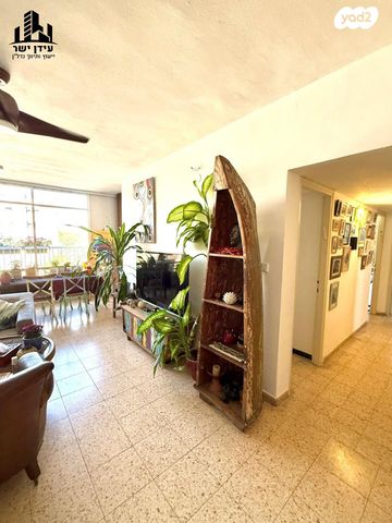 דירה, הגיבור האלמוני 44, יד אליהו, תל אביב יפו