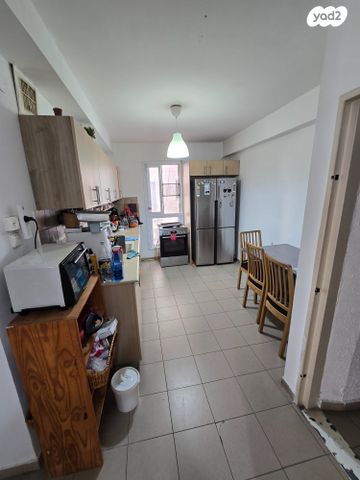 דירה, דרך אבא הלל, חרוזים, רמת גן