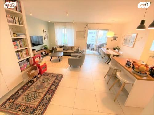 דירה, נווה גן, רמת השרון