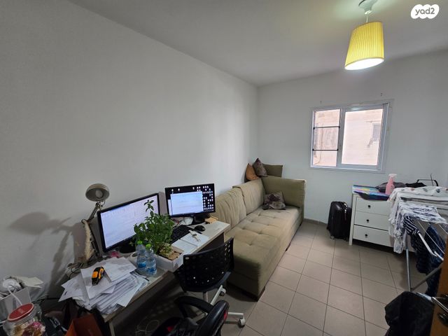 דירה, דרך אבא הלל, חרוזים, רמת גן