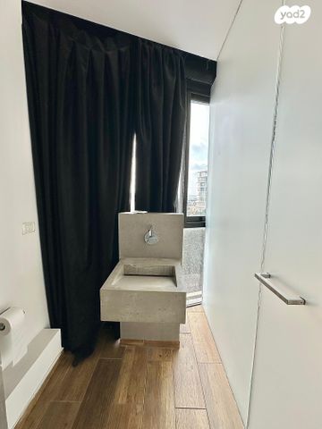 דופלקס, תל אביב יפו