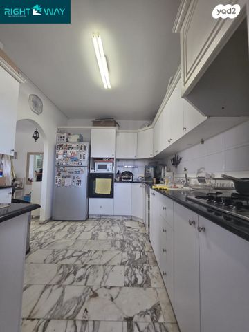 דירה, שאר העיר, הוד השרון