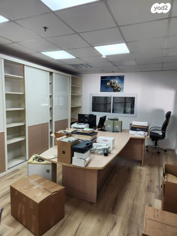 מחסנים, חמזה, כפר קאסם