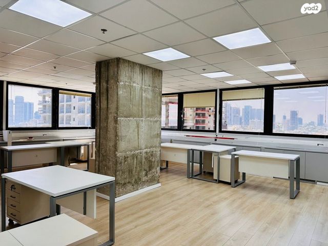 אבן גבירול 124