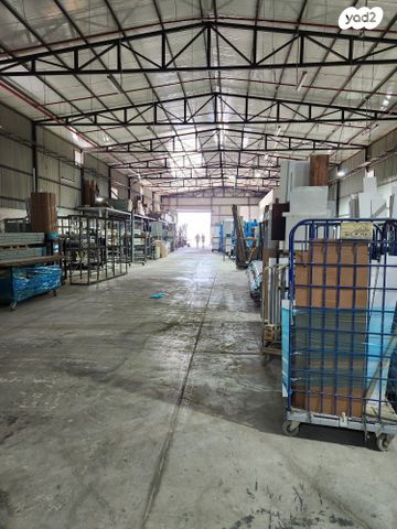 מחסנים, חמזה, כפר קאסם