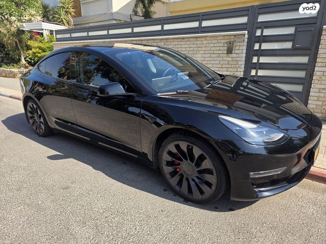 מודעת רכב טסלה מודל 3