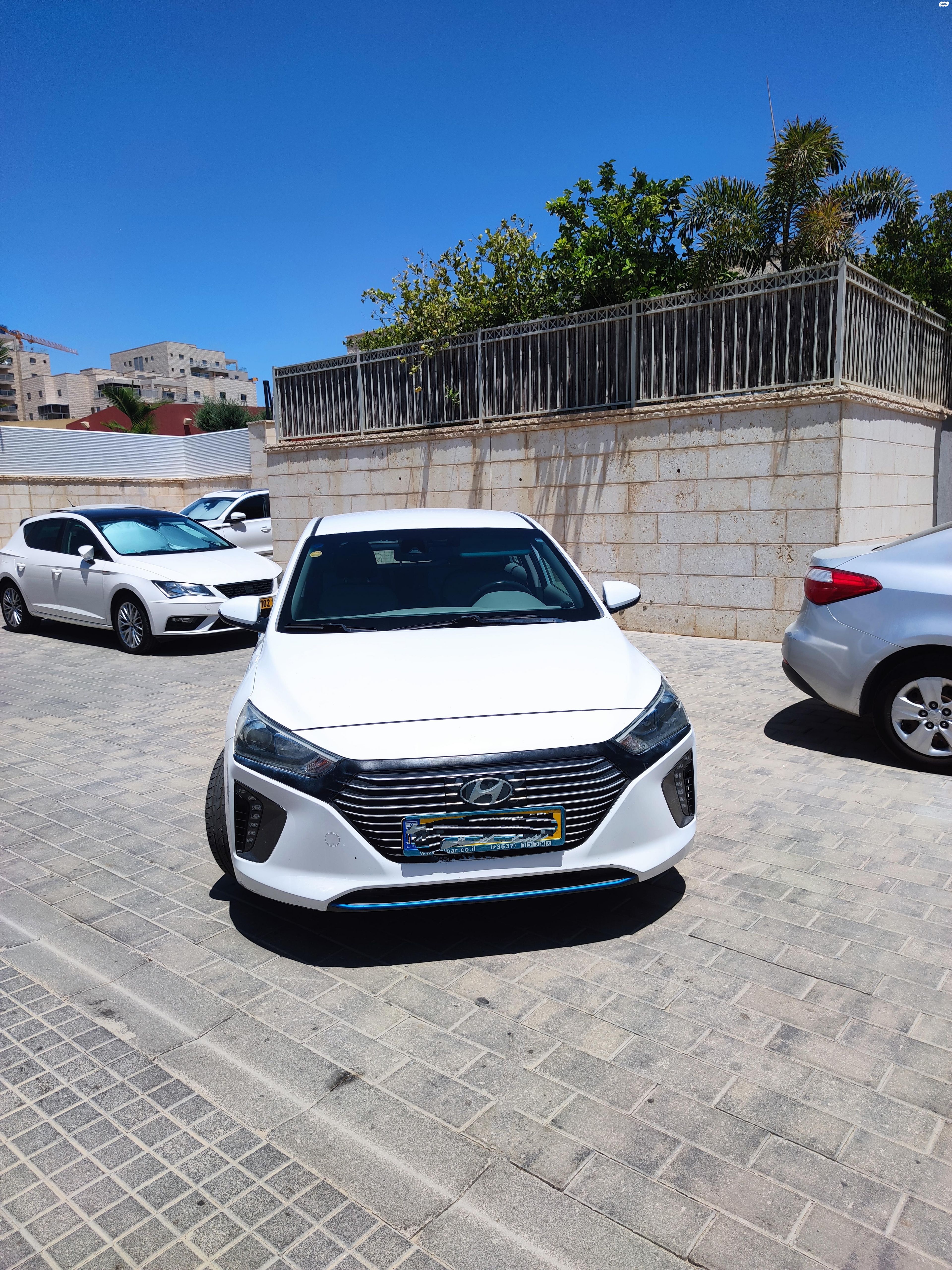 מודעת רכב יונדאי איוניק