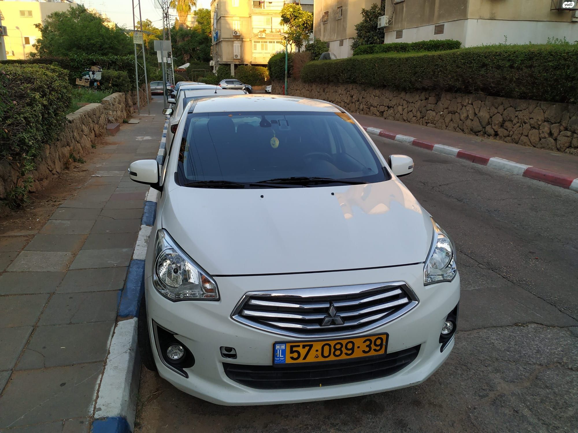מודעת רכב מיצובישי אטראז'
