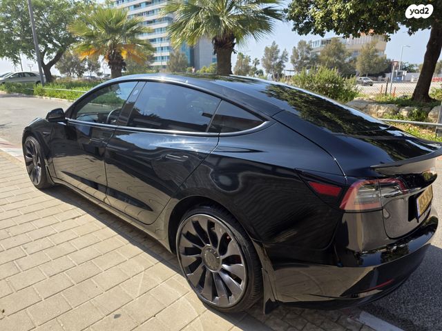 טסלה מודל 3