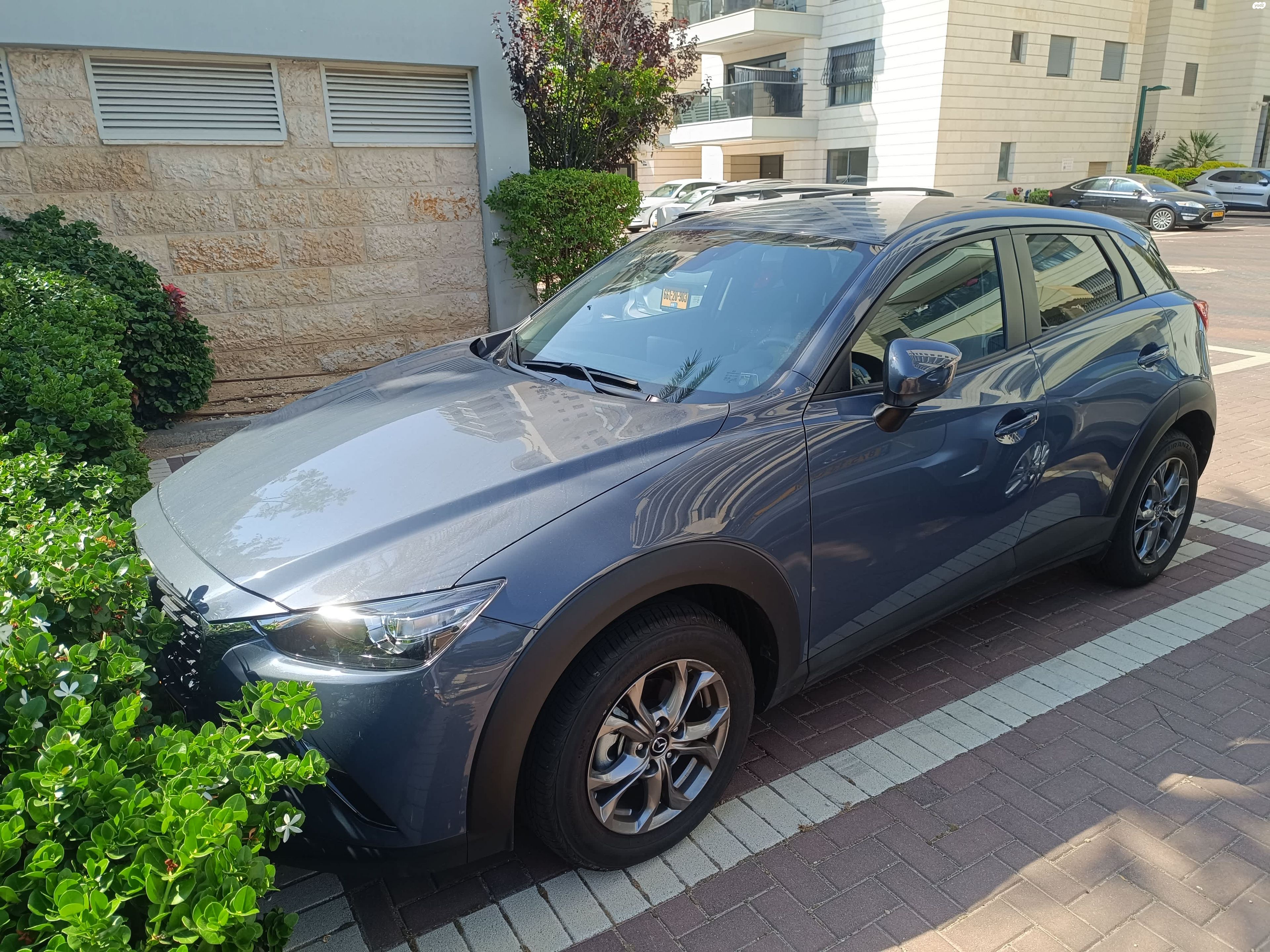 מודעת רכב מאזדה CX-3