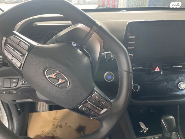 יונדאי איוניק