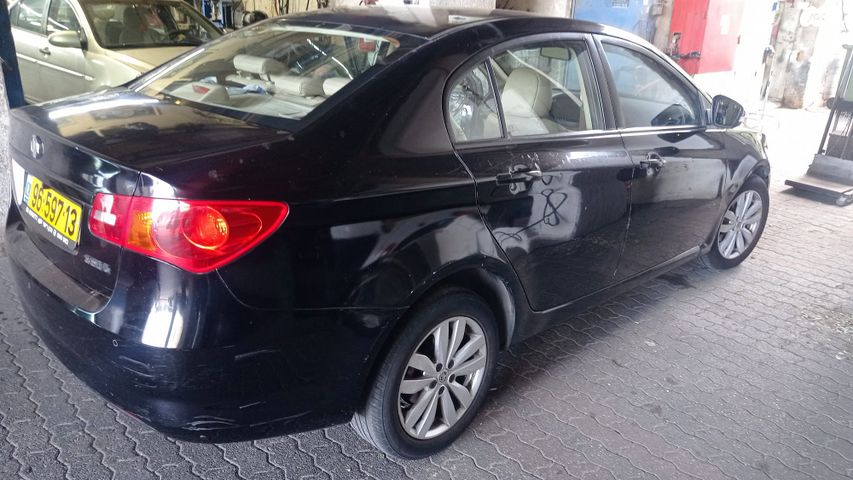 מודעת רכב אם ג'י 350